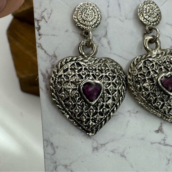 Vintage textured silver tone heart dangle earrings with purple enamel center - Picture 5 of 10